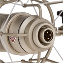 05-TLM103-STUDIOSET.jpg