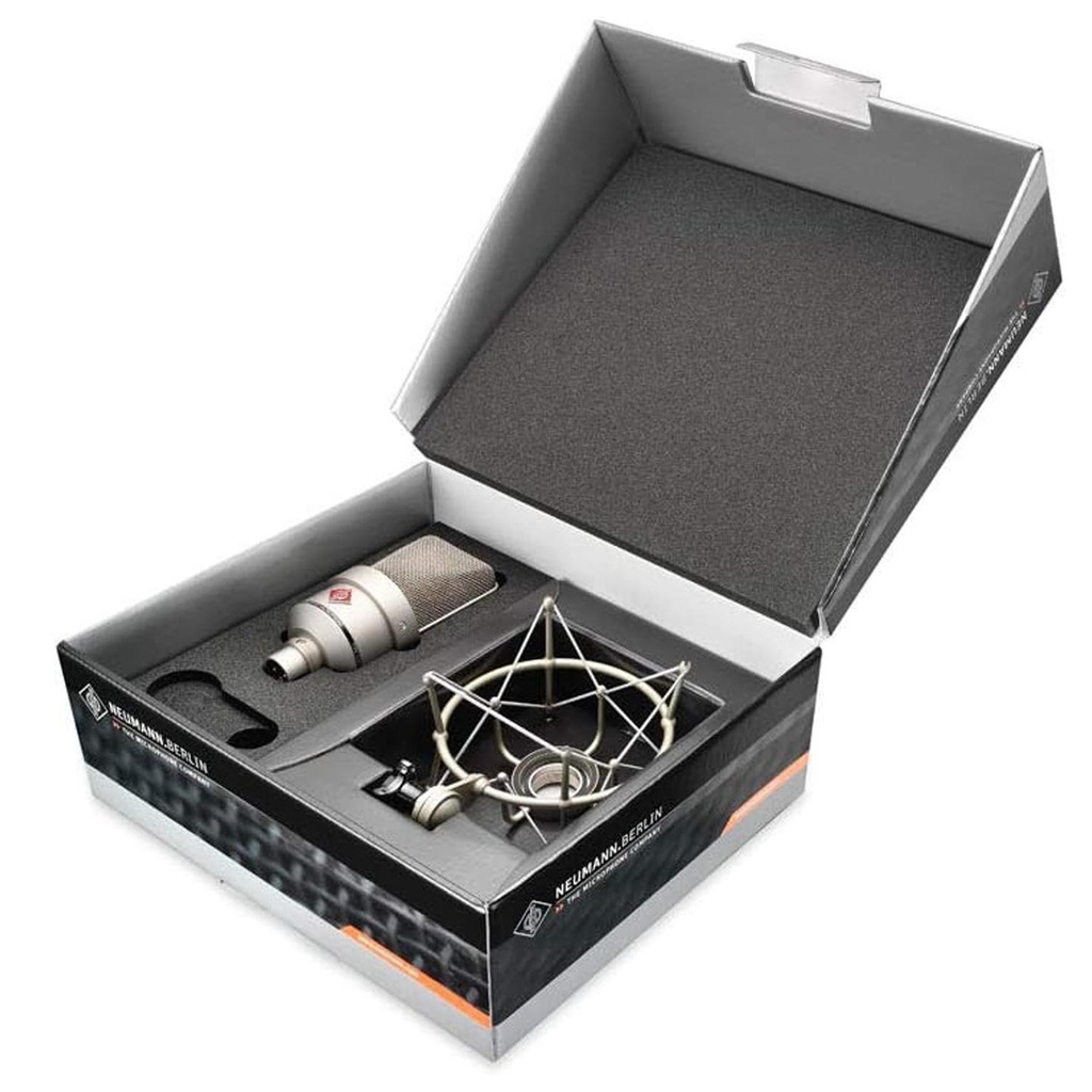 06-TLM103-STUDIOSET.jpg